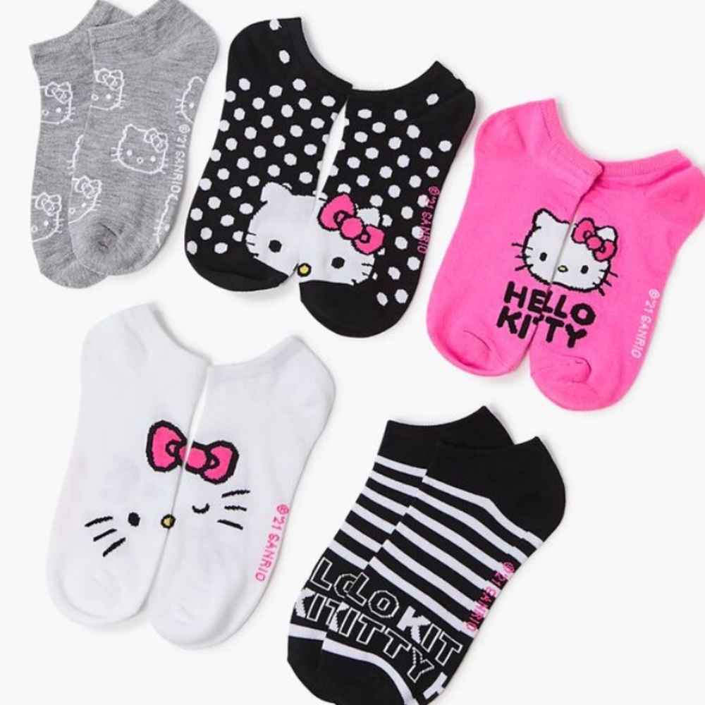 Hello Kitty Woman’s Ankle Socks Set - 5 Pack
